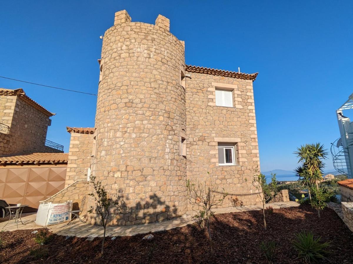 Villa Rapunzel's Tower Mani